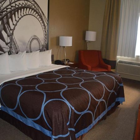 Super 8 By Wyndham Altoona Hotel Luaran gambar