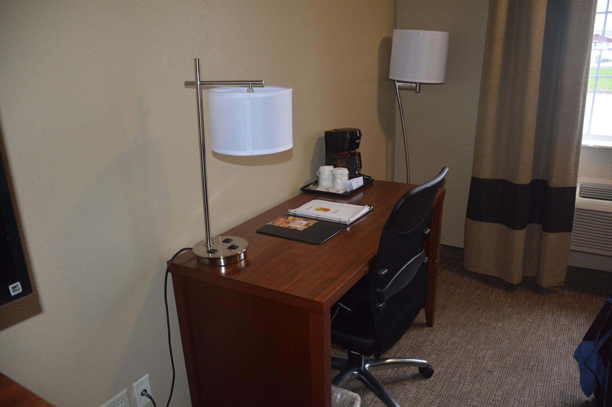 Super 8 By Wyndham Altoona Hotel Luaran gambar