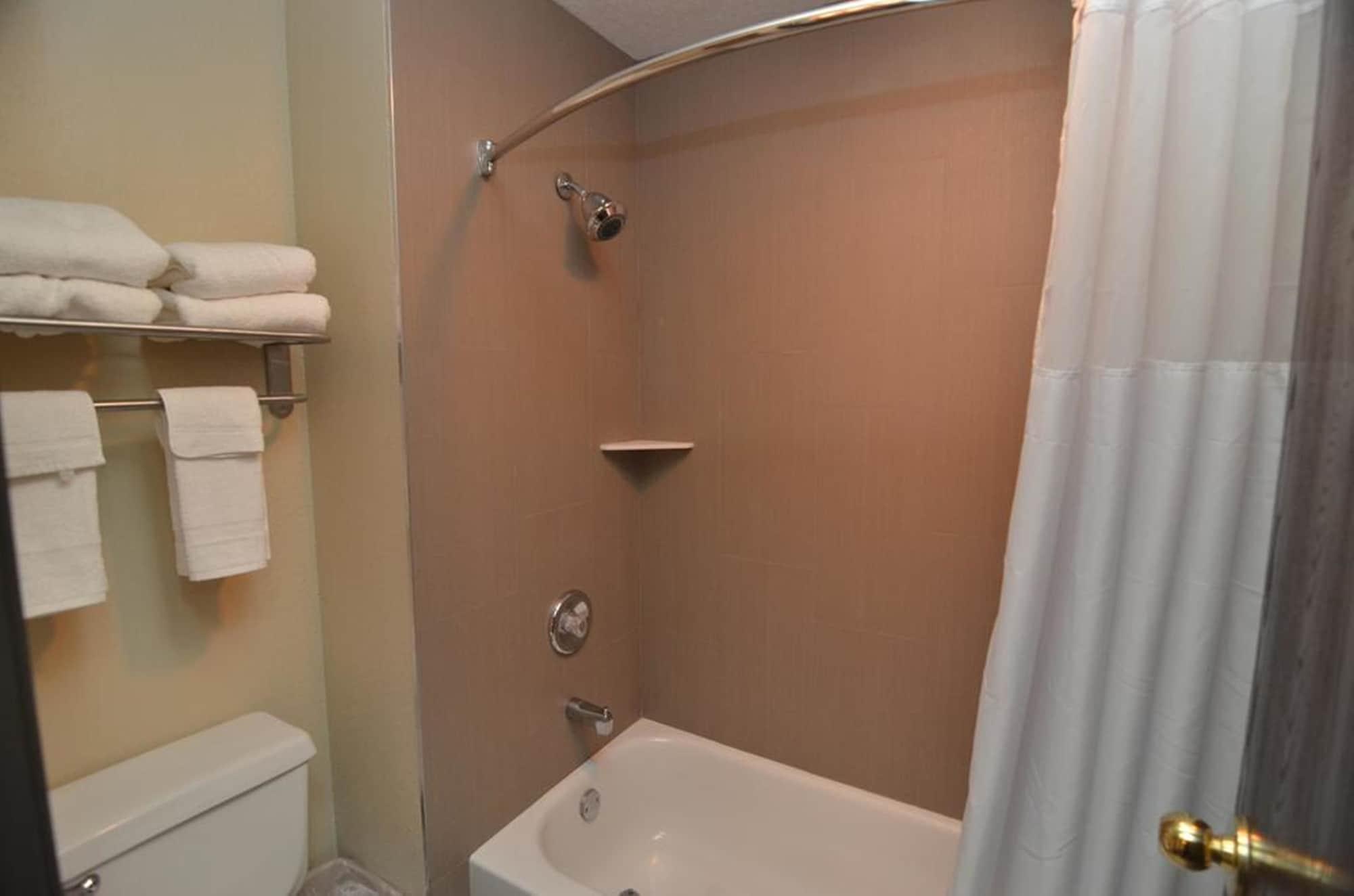 Super 8 By Wyndham Altoona Hotel Luaran gambar