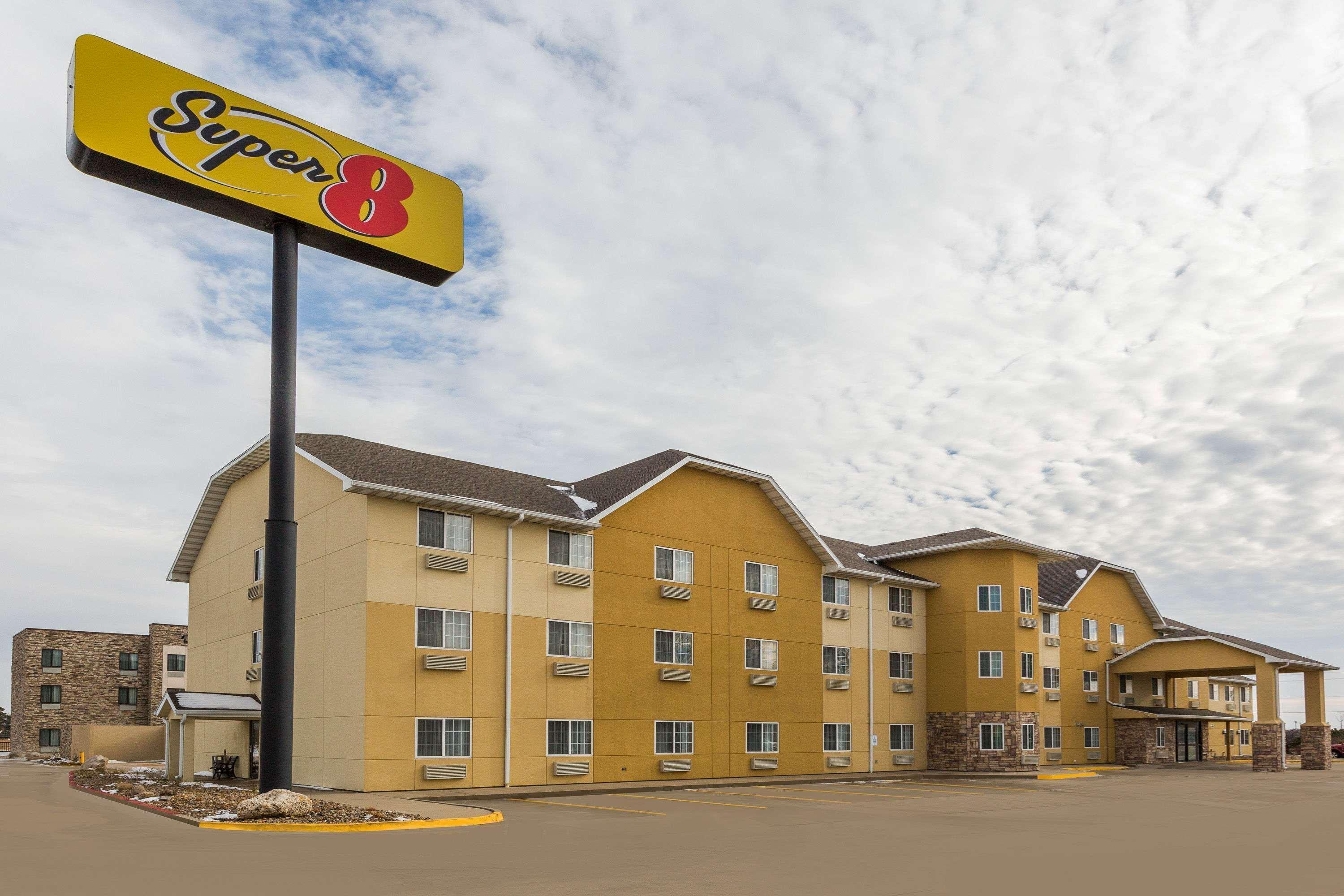 Super 8 By Wyndham Altoona Hotel Luaran gambar