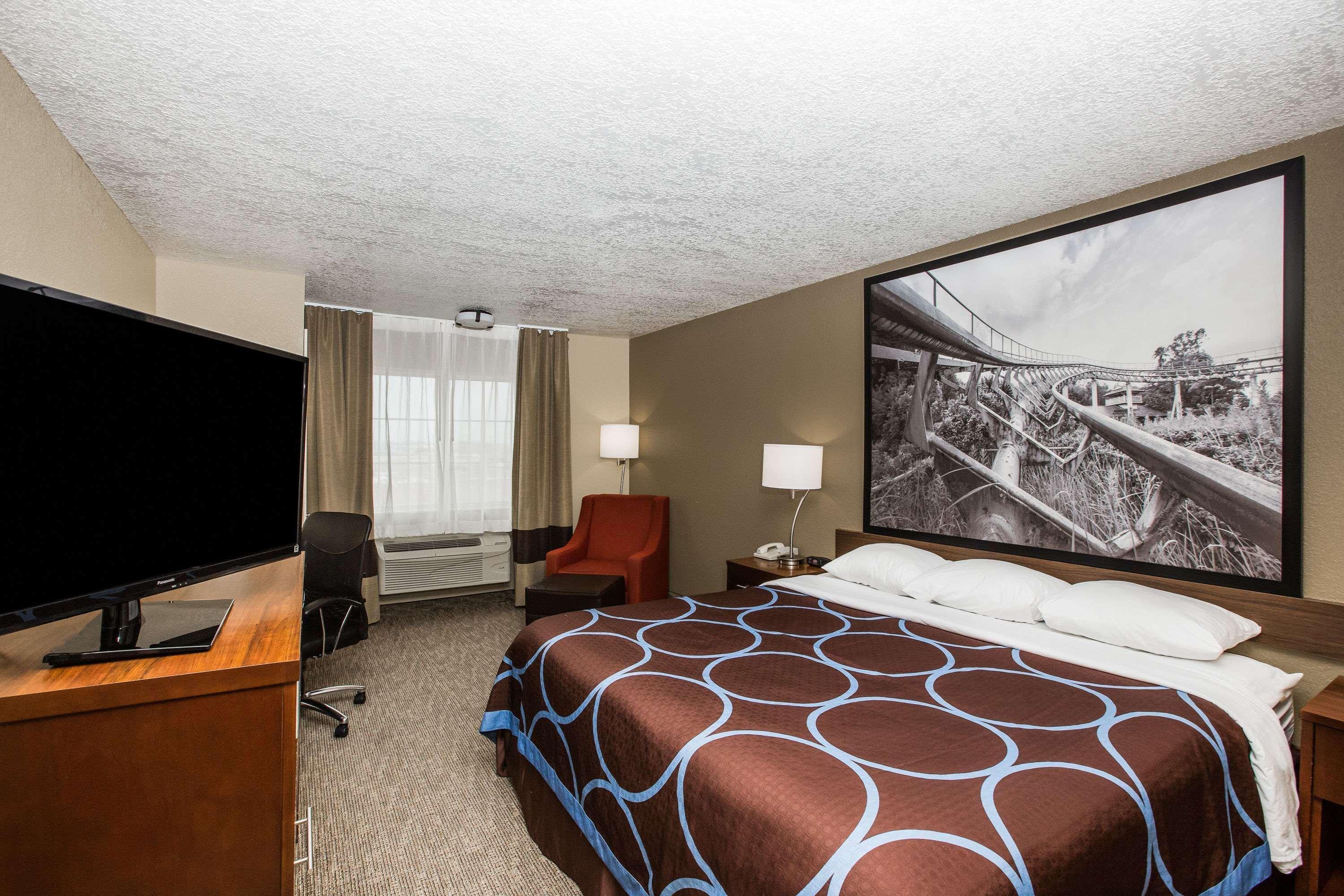 Super 8 By Wyndham Altoona Hotel Luaran gambar