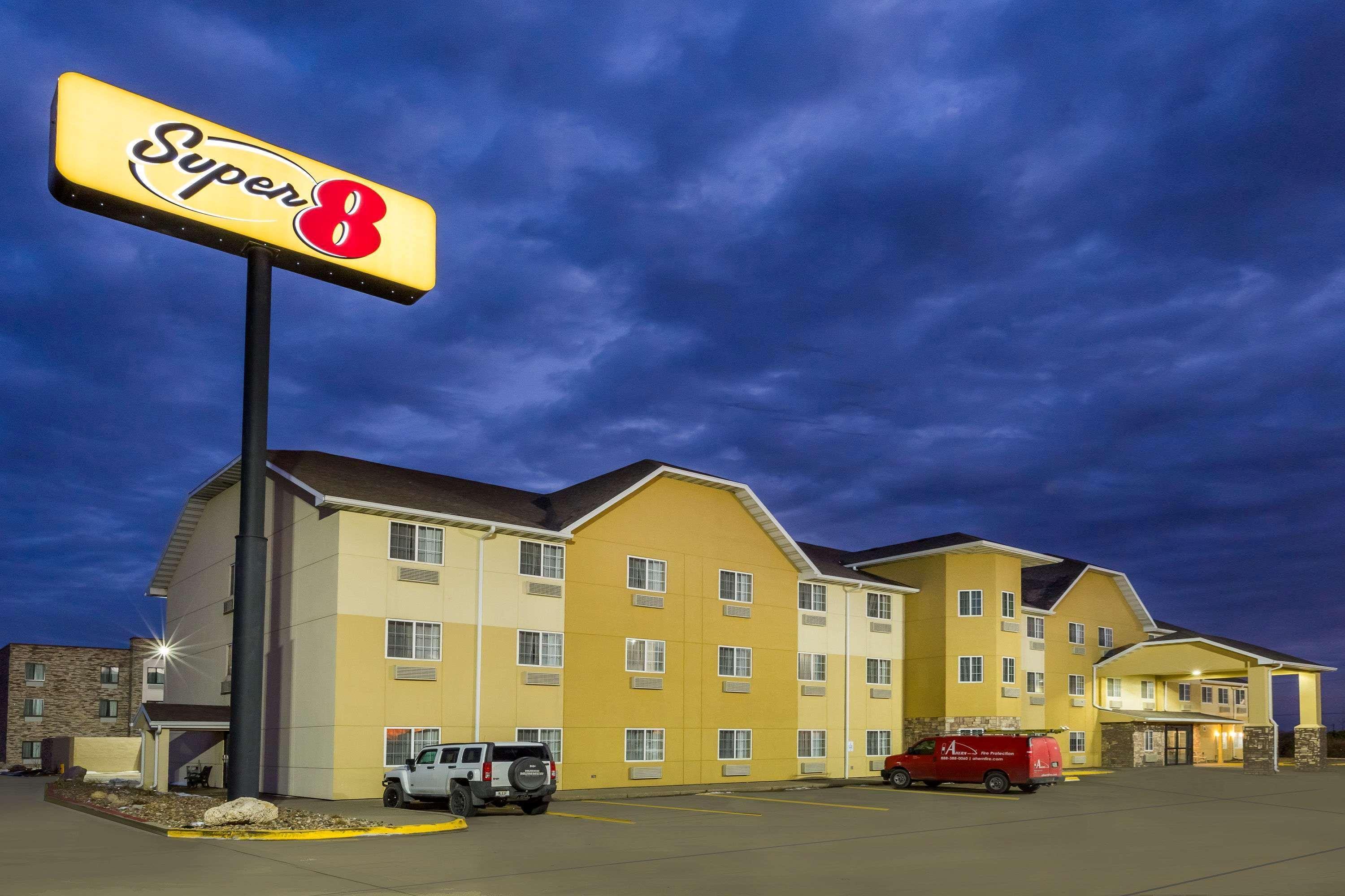 Super 8 By Wyndham Altoona Hotel Luaran gambar