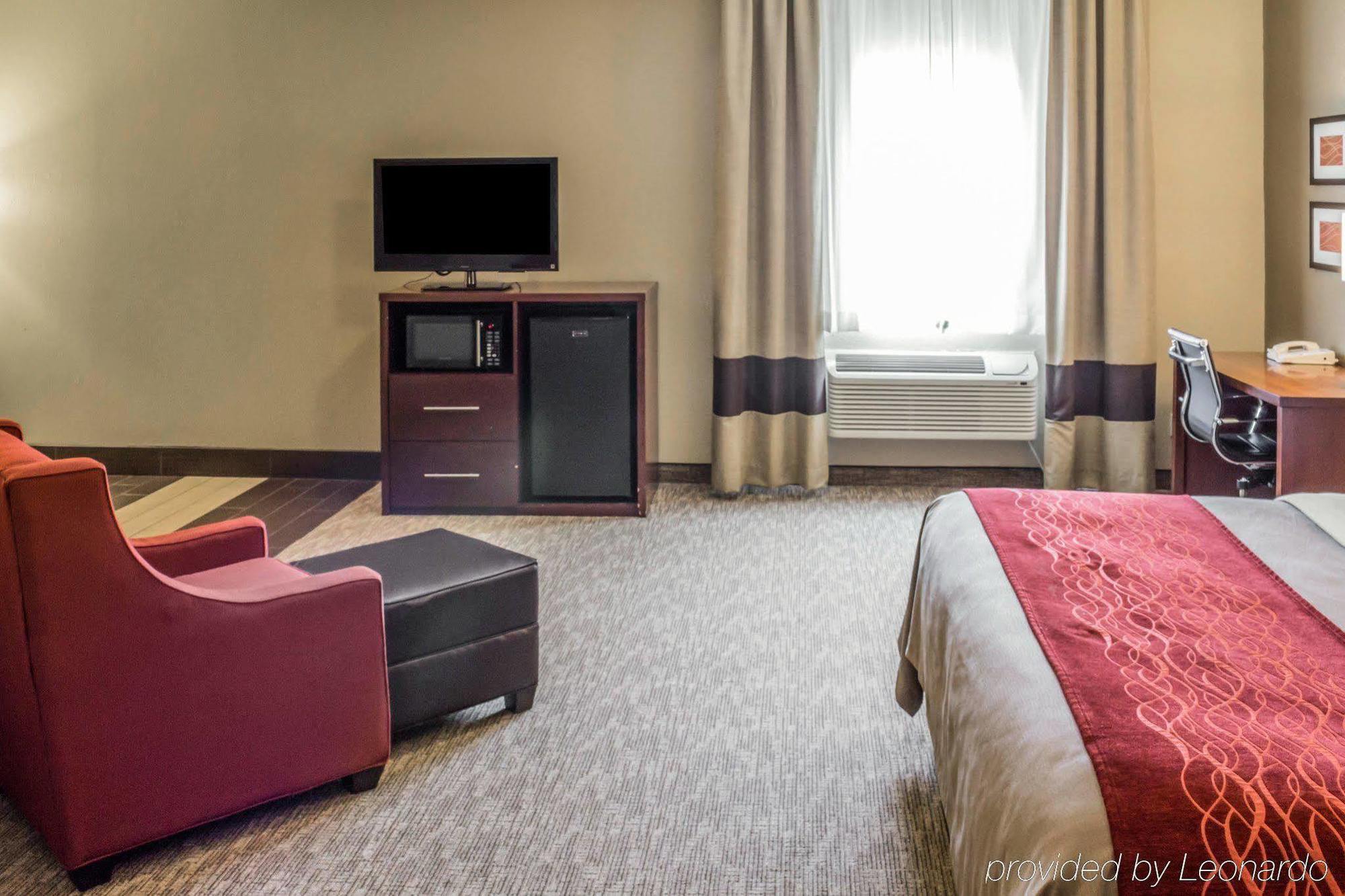 Super 8 By Wyndham Altoona Hotel Luaran gambar
