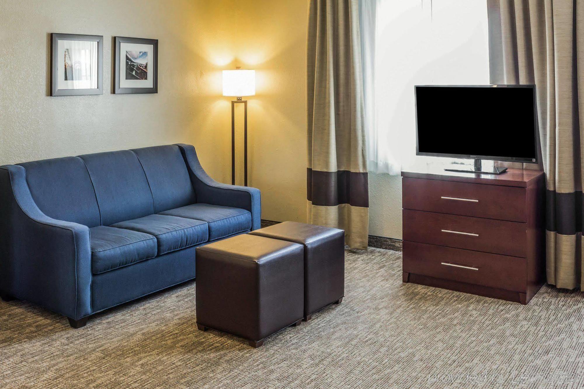 Super 8 By Wyndham Altoona Hotel Luaran gambar