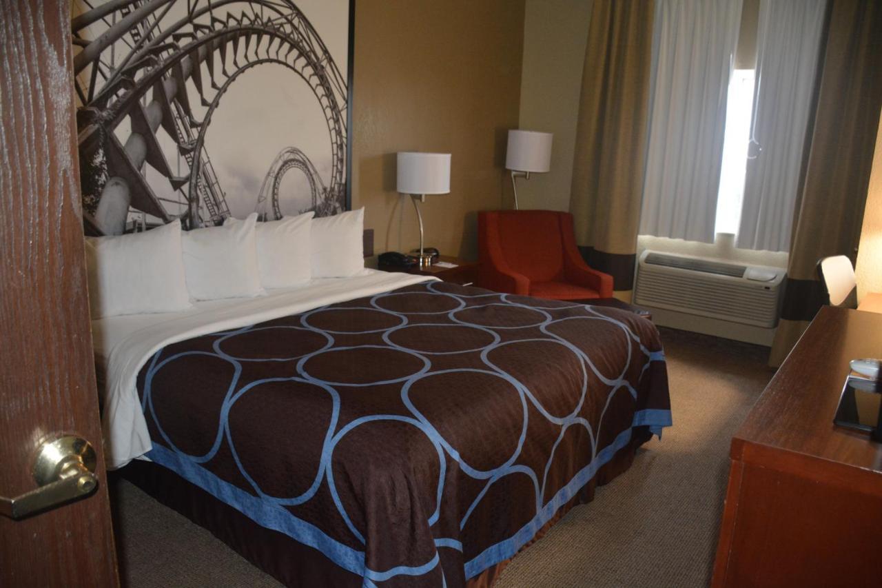 Super 8 By Wyndham Altoona Hotel Luaran gambar