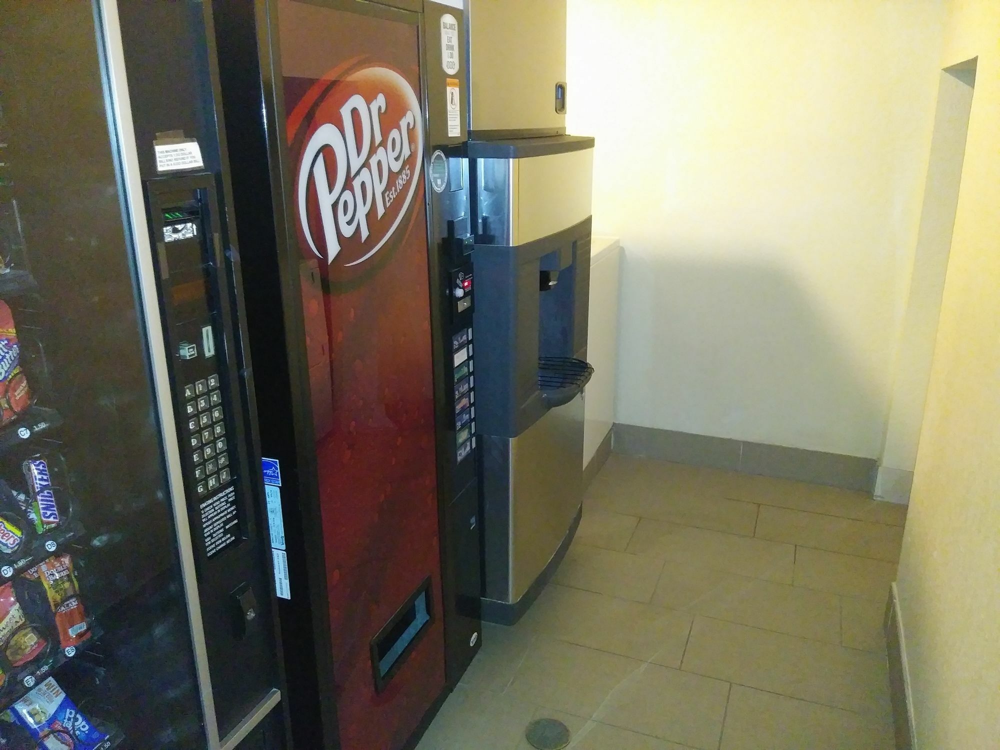 Super 8 By Wyndham Altoona Hotel Luaran gambar